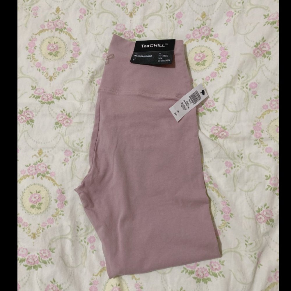 Aritzia Tnachill Atmosphere leggings in Mauvedust